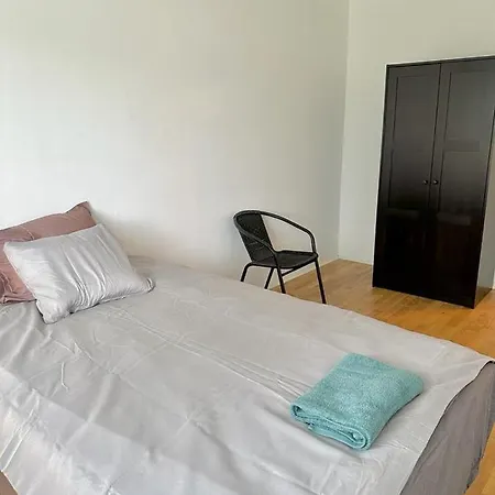 Spacious 3 Bedroom House In City Centre Semesterbostad *