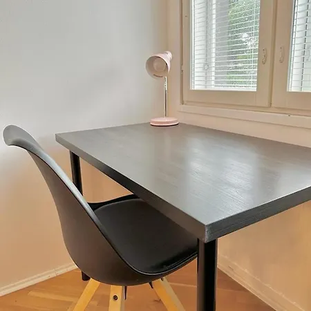 Spacious 3 Bedroom House In City Centre * Narpio